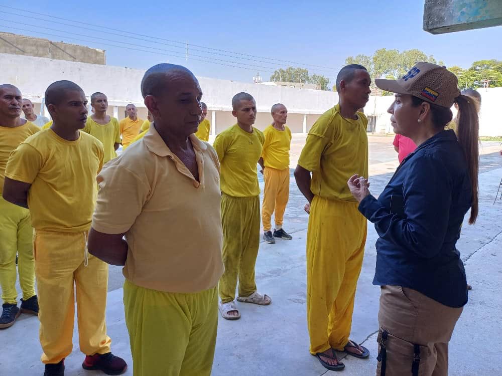 Ministra Celsa Bautista brinda atención directa y personalizada a población penitenciaria de Barinas