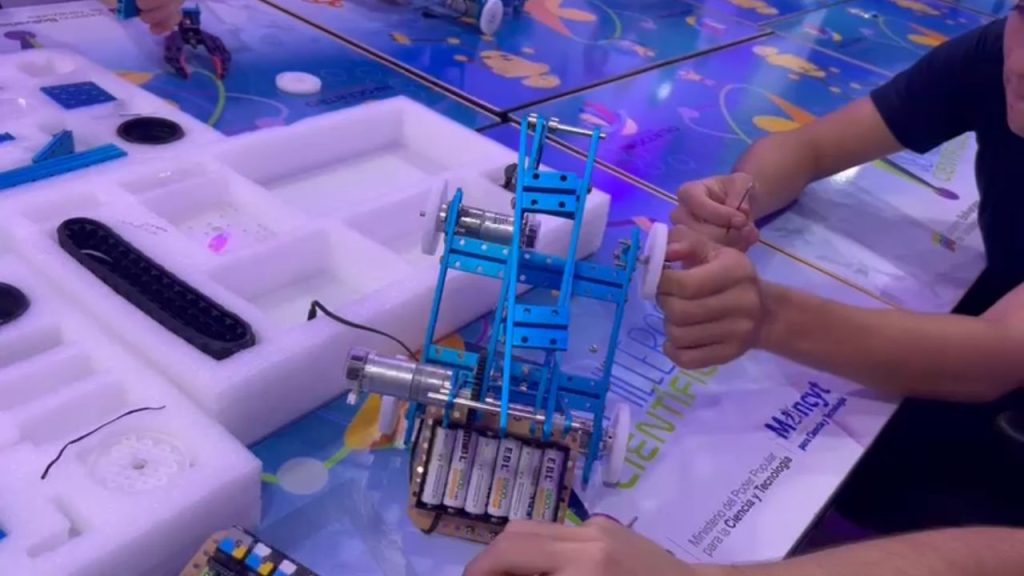 PLAN PILOTO ROBOTICA