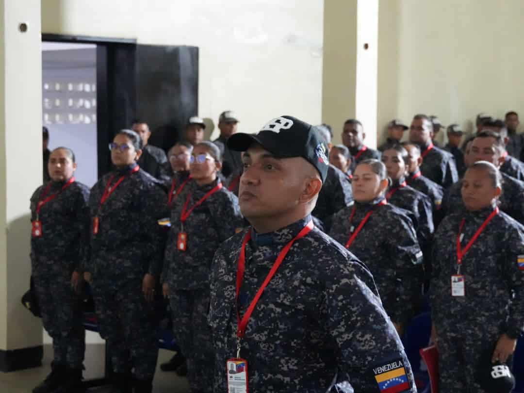 66 oficiales jerarquizados en seguridad penitenciaria