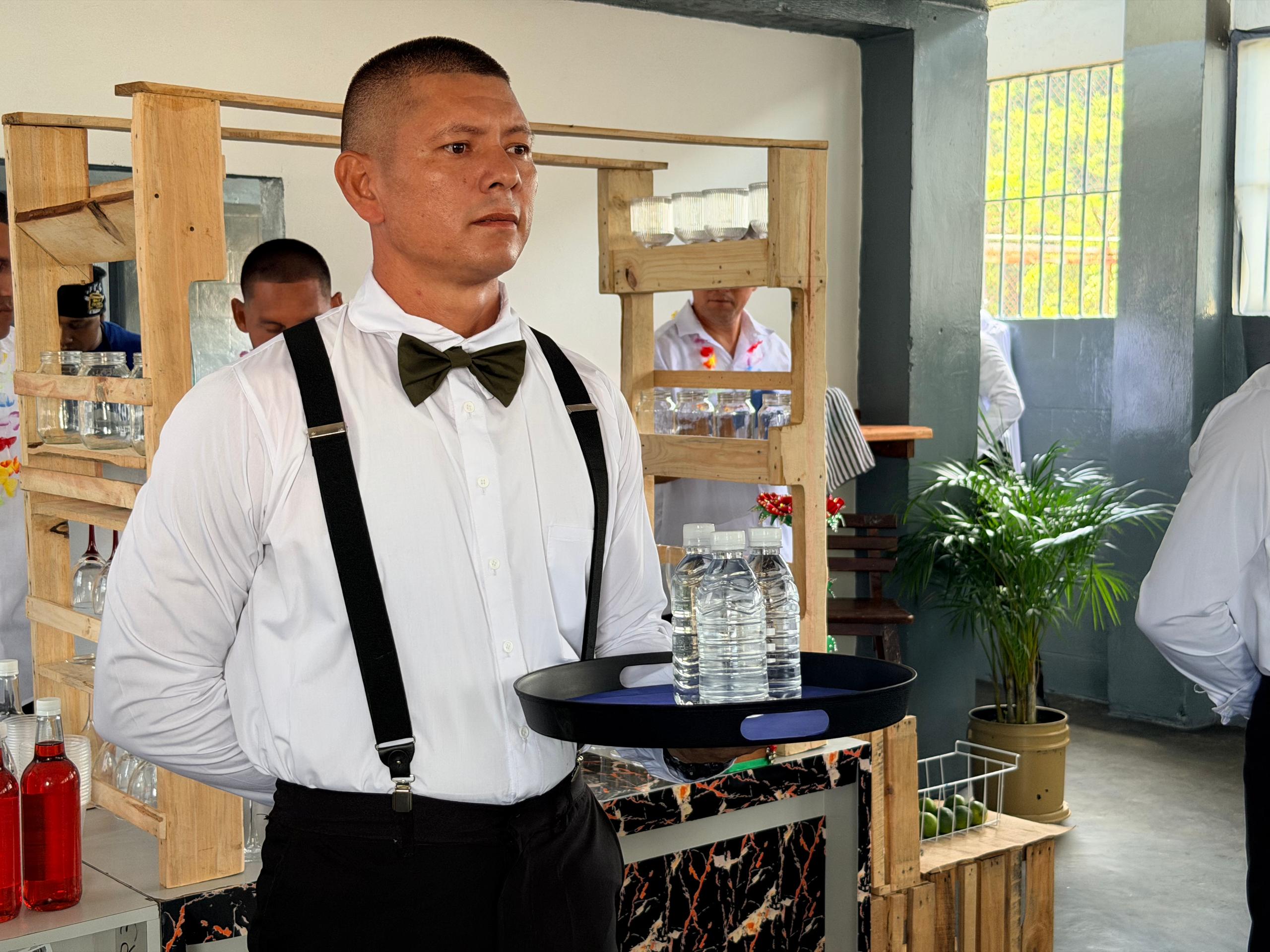 MINISTERIO DEL SERVICIO PENITENCIARIO Y UNATUR FORTALECEN LA FORMACIÓN TÉCNICA DE PRIVADOS DE LIBERTAD CON CLASE MAGISTRAL EN ALTA GASTRONOMÍA