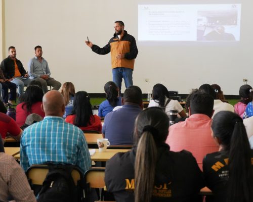 Inicia formación especializada para la gestión de entidades de atención al adolescente